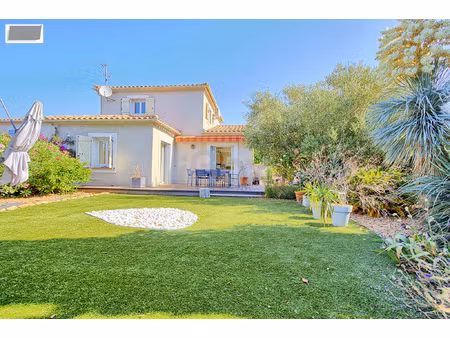 hyeres au calme absolu : maison de 105m2 avec garage de 45m2