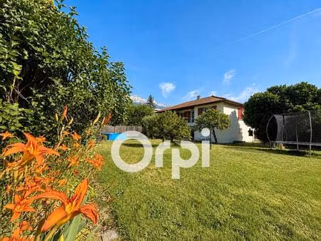 maison familiale avec jardin et dépendance à villard-bonnot