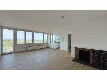 bel appartement 2 chambres avec vue dégagée sur la ville