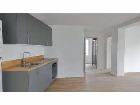 location appartement 3 pièces à coutances (50200) : à louer 3 pièces / 72m² coutances