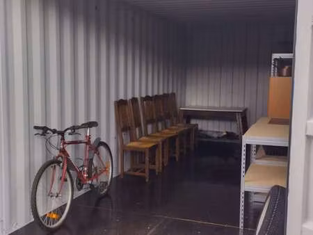 location garage box et parking à montreuil-sous-pérouse (35500) : à louer / 14m² montreuil