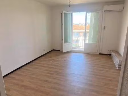 loue t3 manosque 60m2 traversant est ouest 2 balcons