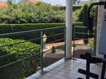 2 pièces avec balcon centre ville savigneux