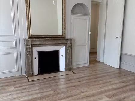 amiens - grand t2 de caractère à louer quartier henriville