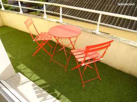 appartement 2 pièces clair et calme parking sécurisé