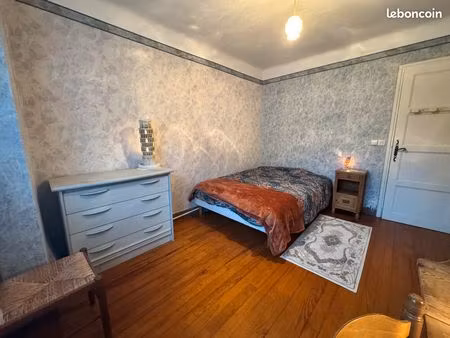 ? chambre meublée dans grande maison rénovée face iut