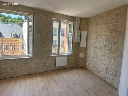 t2 de charme à 20m du vieux bassin – 1ère mise en location