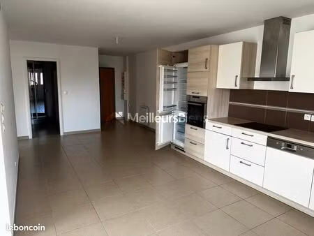 appartement 3 pièces 64 m²