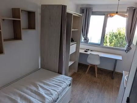 agréable studio meublé au calme  à 100 m de médecine et vatel  parking inclus