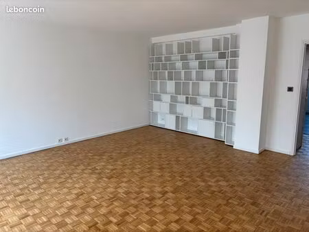 appartement t3 - place d'armes