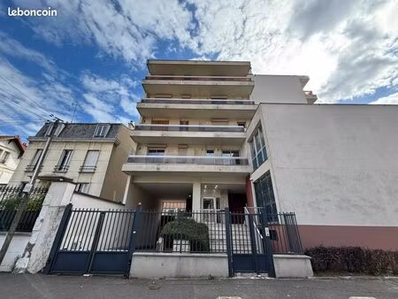 appartement 1 pièce 19 m²