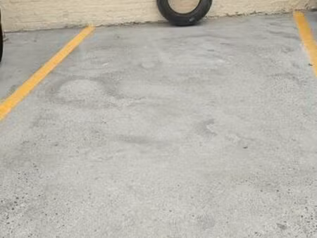 lens centre garage