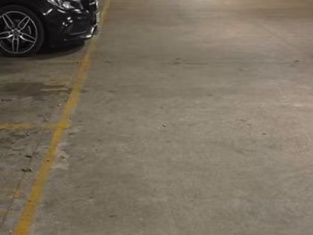 place de parking couverte