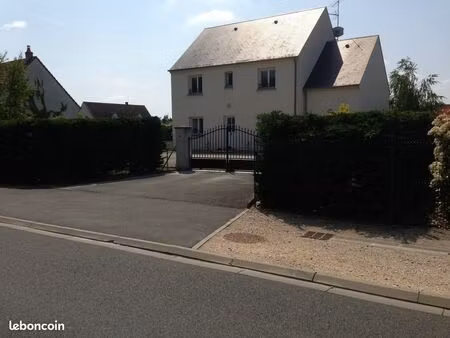 saint-denis-en-val – maison familiale 5 chambres - dpe c– 138 m²