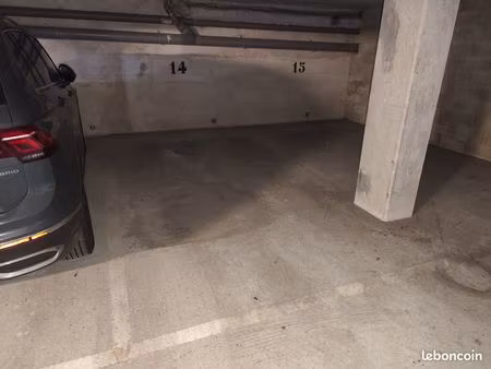 location parking montrouge