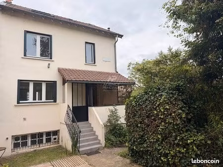 maison 5 pièces 140 m²