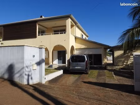 à louer villa t7 de 180 m²  bas de la bretagne (97490)