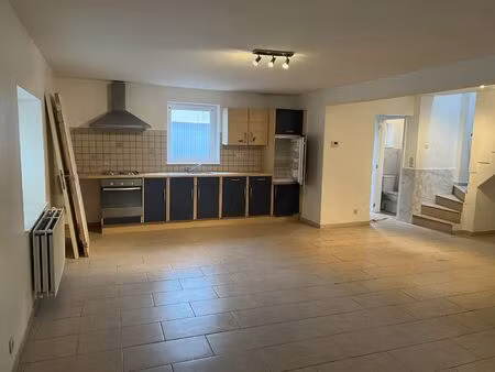 maison à louer à ruelle militaire 10 dour (vbe37343)
