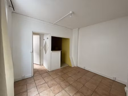 à louer appartement t2 à milly-la-forêt  proche des halles
