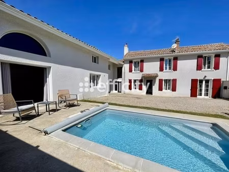 maison 5 pièces - 233 m²