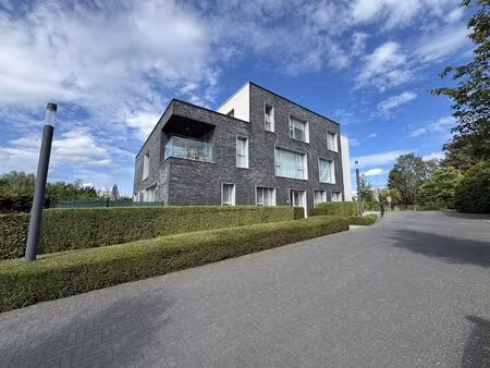 appartement à louer avec terrasse et 2 chambres   waterloo (rbw27159)