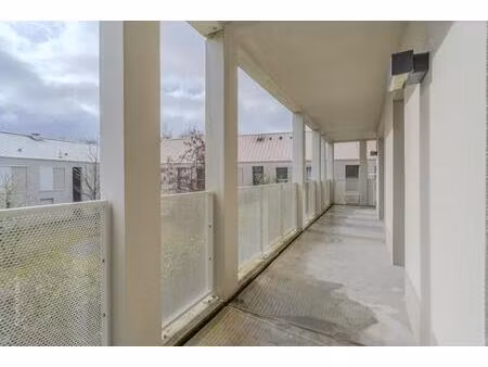 appartement 3 pièces 61m² - balcon-terrasse de 27m²