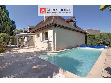 maison de 8 pièces