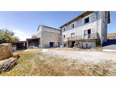 maison en pierre à renover !