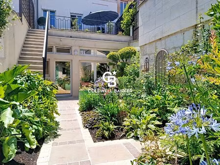 une maison  deux vies possibles… et au milieu  un cœur qui balance dans le tourbillon vibr
