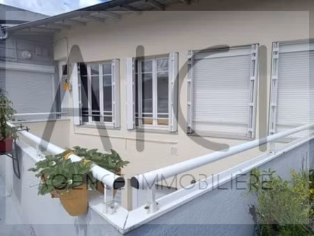 17 rue de la liberté 25000 besancon - 5ème étage au bout de la coursive porte de droite - 
