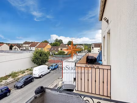 appartement  3 pièces balcon  proche toutes commodités