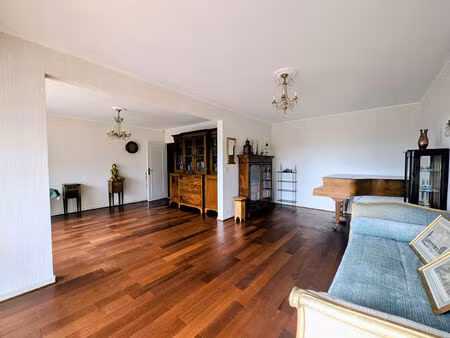 fontenay-aux-roses ? appartement familial 4 pièces de 93 27 m² avec balcons  cave et parki