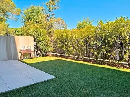 appartement t2 récent avec terrasse et jardin