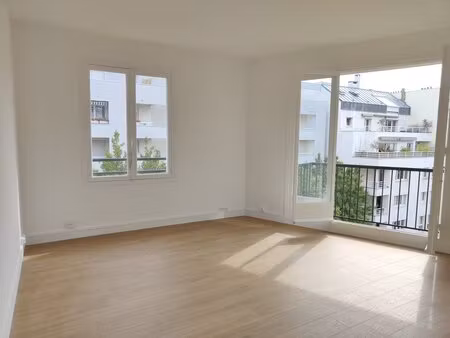appartement 3 pièces avec balcon - levallois-perret