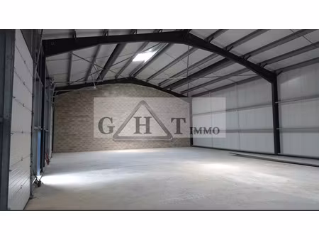 entrepot de 196 m² a louer -bruyeres le chatel