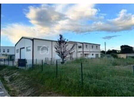 immeuble commercial de 461 m² à villeneuve