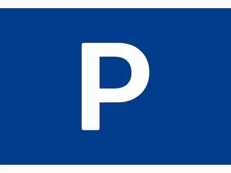 place de parking privative en sous-sol sécurisé