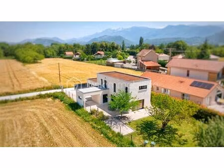 maison de 134 m² à vif
