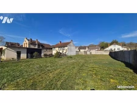 terrain 677 m² montigny sur loing