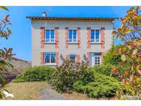 maison 6 pièces 150 m²