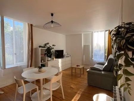 ? t1 meublé 31 m² – parking privatif et cave