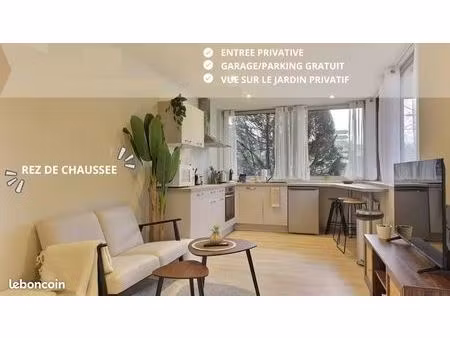 t2 meublé 45 m² avec grand garage et jardin privatif