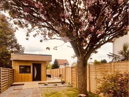 location meublée maison avec grande terrasse et jardin