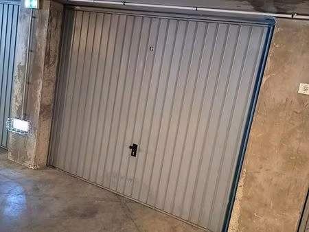 garage fermé  sous-sol propriété privée à côté de la poste gaillard  donc moellesulaz