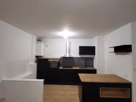f2 50 m² rénové – lumineux – cuisine équipée proche centre ville