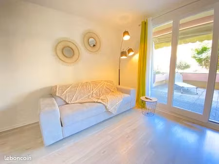 ? studio meublé frontière ch - ⛱ piscine - ? tennis - netflix