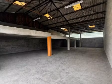hangar entrepôt artisan 247 m2 – accès poids lourd