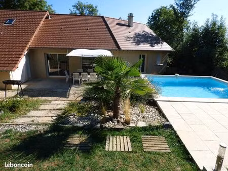 villa aux portes de villeneuve