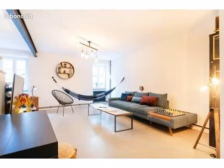 maison / appartement hyper centre metz  place saint louis  proche gare