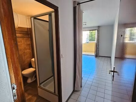a louer studio 17m2 + balcon